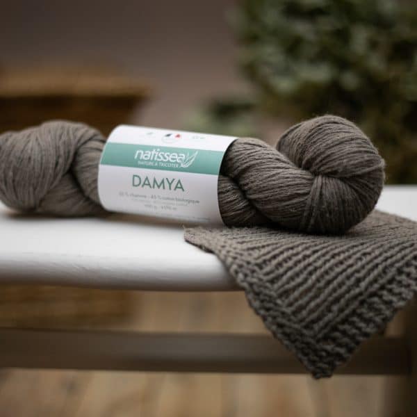 Damya Taupe, fil végétal à tricoter en chanvre et coton bio