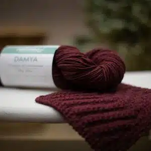 Damya Bordeaux, fil végétal à tricoter en chanvre et coton bio