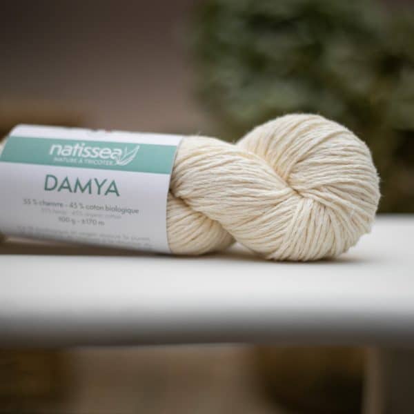 Damya Ecru, fil végétal à tricoter en chanvre et coton bio